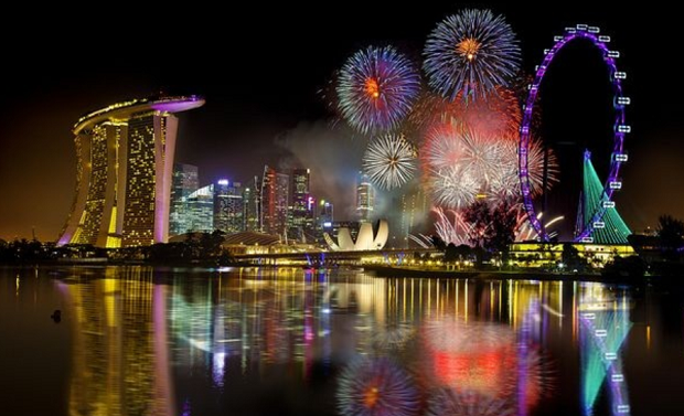 Countdown and Fireworks on Marina Bay